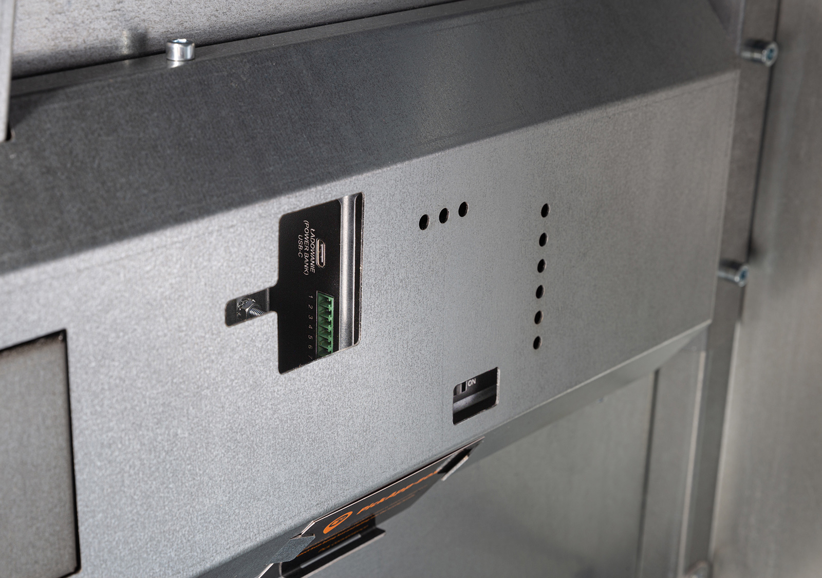 IMG_5692-Standard-XL-1600x1125